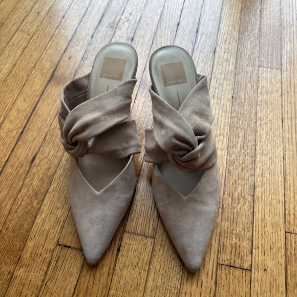 Dolce Vita Tan Suede Pointed Toe Twisted Knot Mules Stiletto Heels Womens Size 9 - Picture 2 of 7